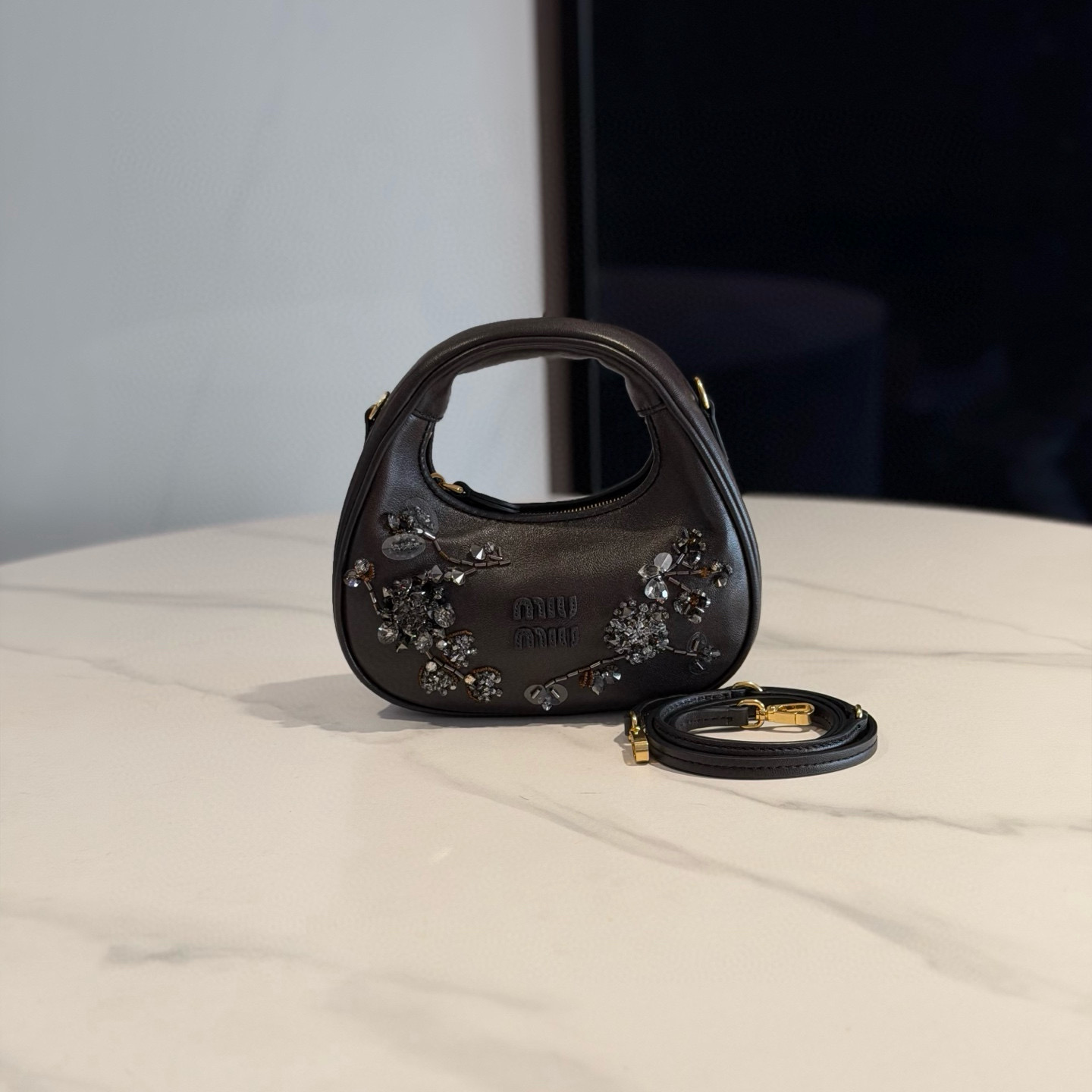 미우 미우 Miu Miu 5BP078 Wander 자수 가죽 미니백 Coffee 17cm