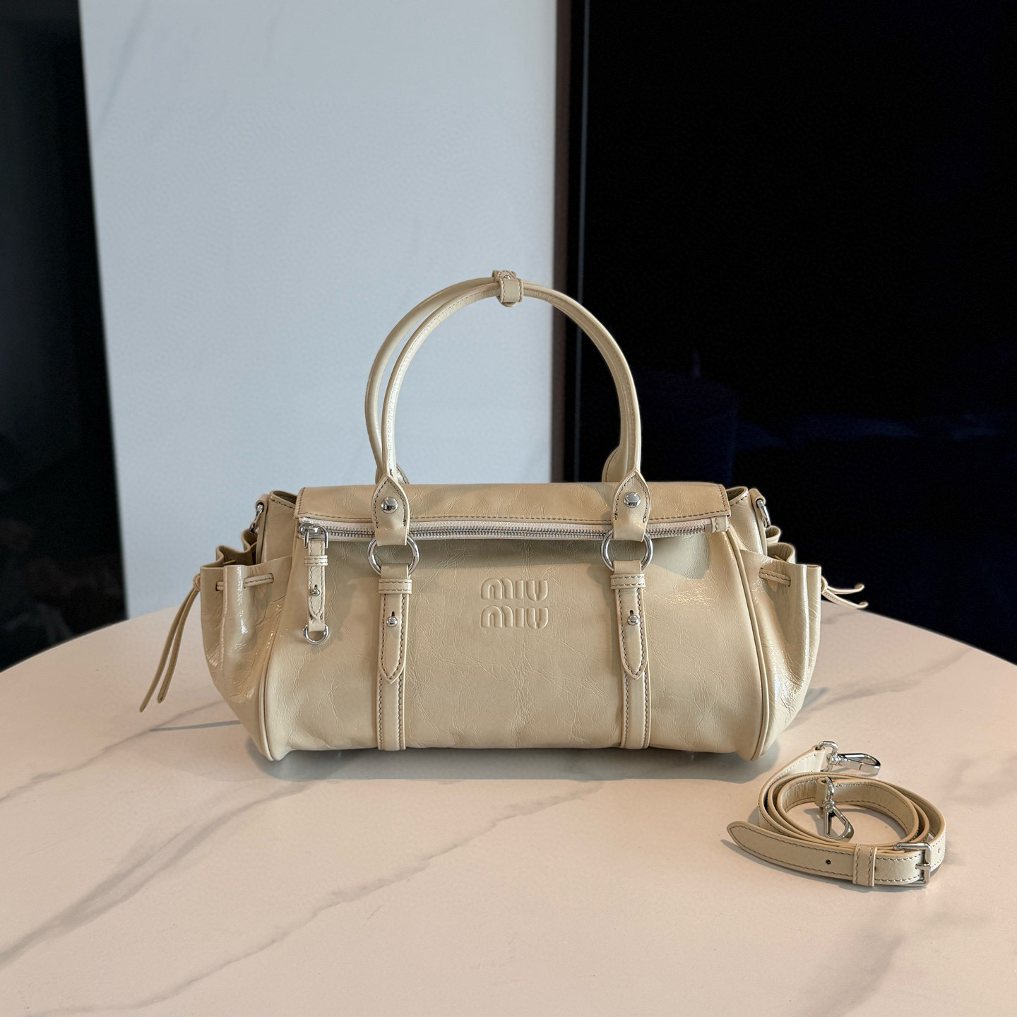 미우 미우 Miu Miu 5BA333 가죽 핸드백 Travertine Stone 29cm