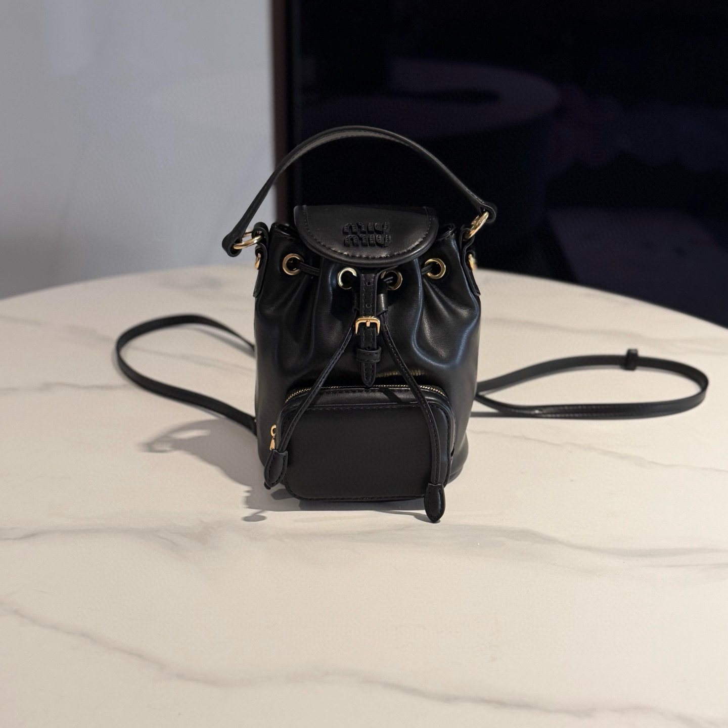 미우 미우 Miu Miu 5BZ045 가죽 백팩 Black 14cm