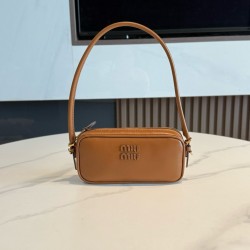 미우 미우 Miu Miu 5NE024 가죽 파우치 Cognac 20cm