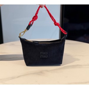 미우 미우 Miu Miu 5NE841  코듀로이 파우치 Black 19cm