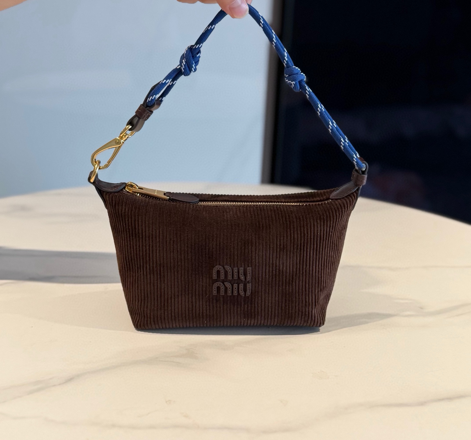 미우 미우 Miu Miu 5NE841  코듀로이 파우치 Briarwood 19cm