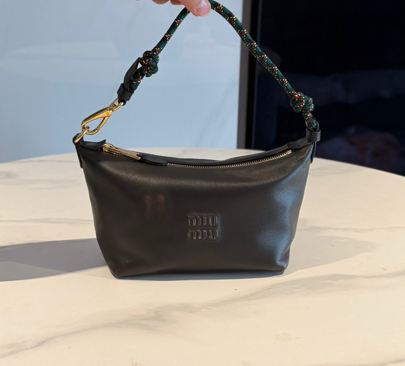 미우 미우 Miu Miu 5NE841 나파 가죽 파우치 Black 18.5cm