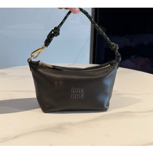 미우 미우 Miu Miu 5NE841 나파 가죽 파우치 Black 18.5cm