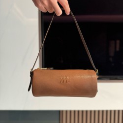 미우 미우 Miu Miu 5NE851 나파 레더 파우치 Oak 22cm