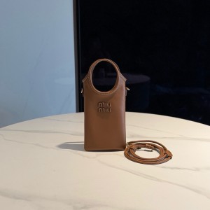 미우 미우 Miu Miu 5ZT08M 가죽 스마트폰 케이스 Cognac 12.5cm