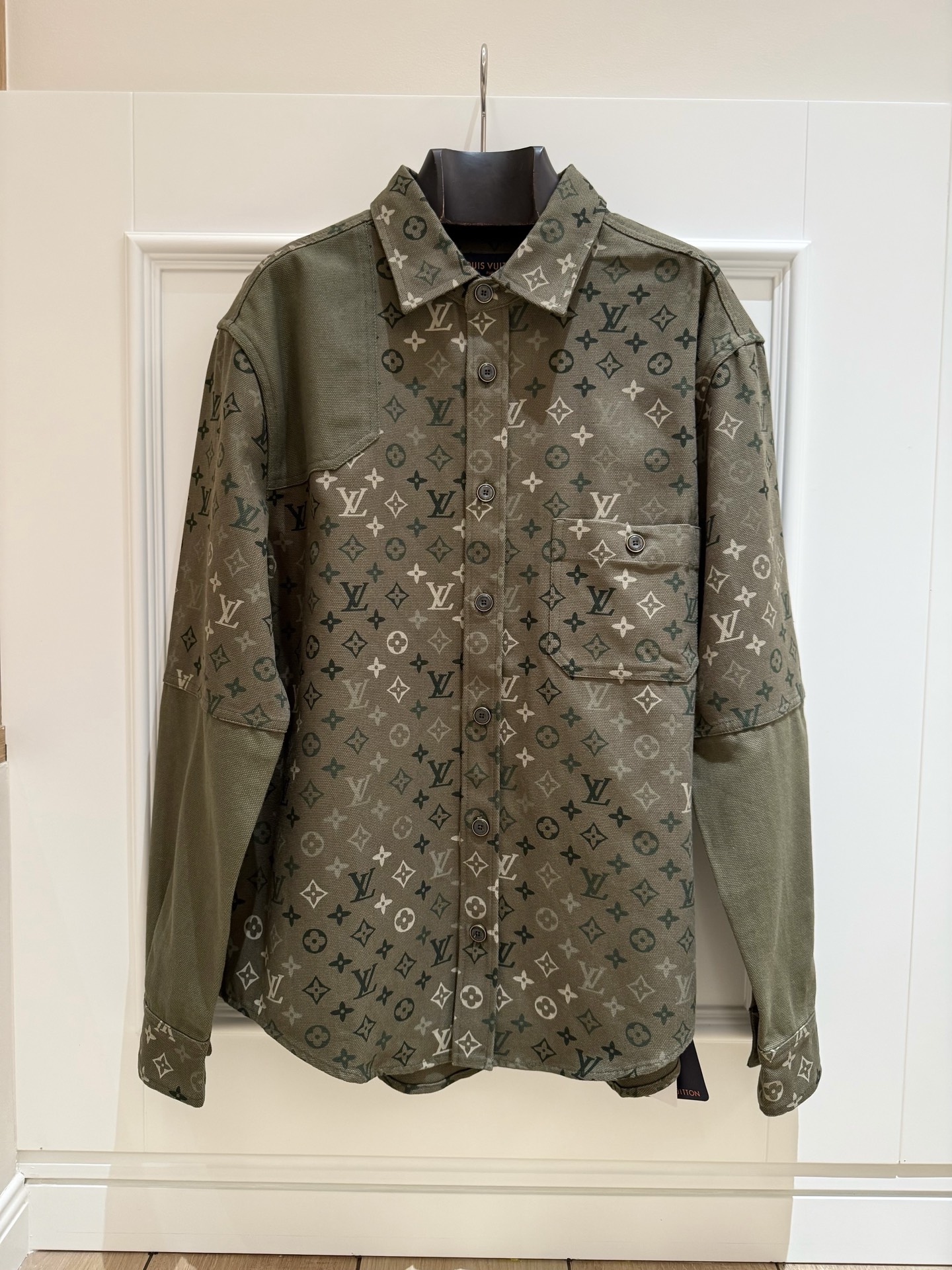 루이비통 LV MONOGRAM 긴팔 셔츠 1AJC48