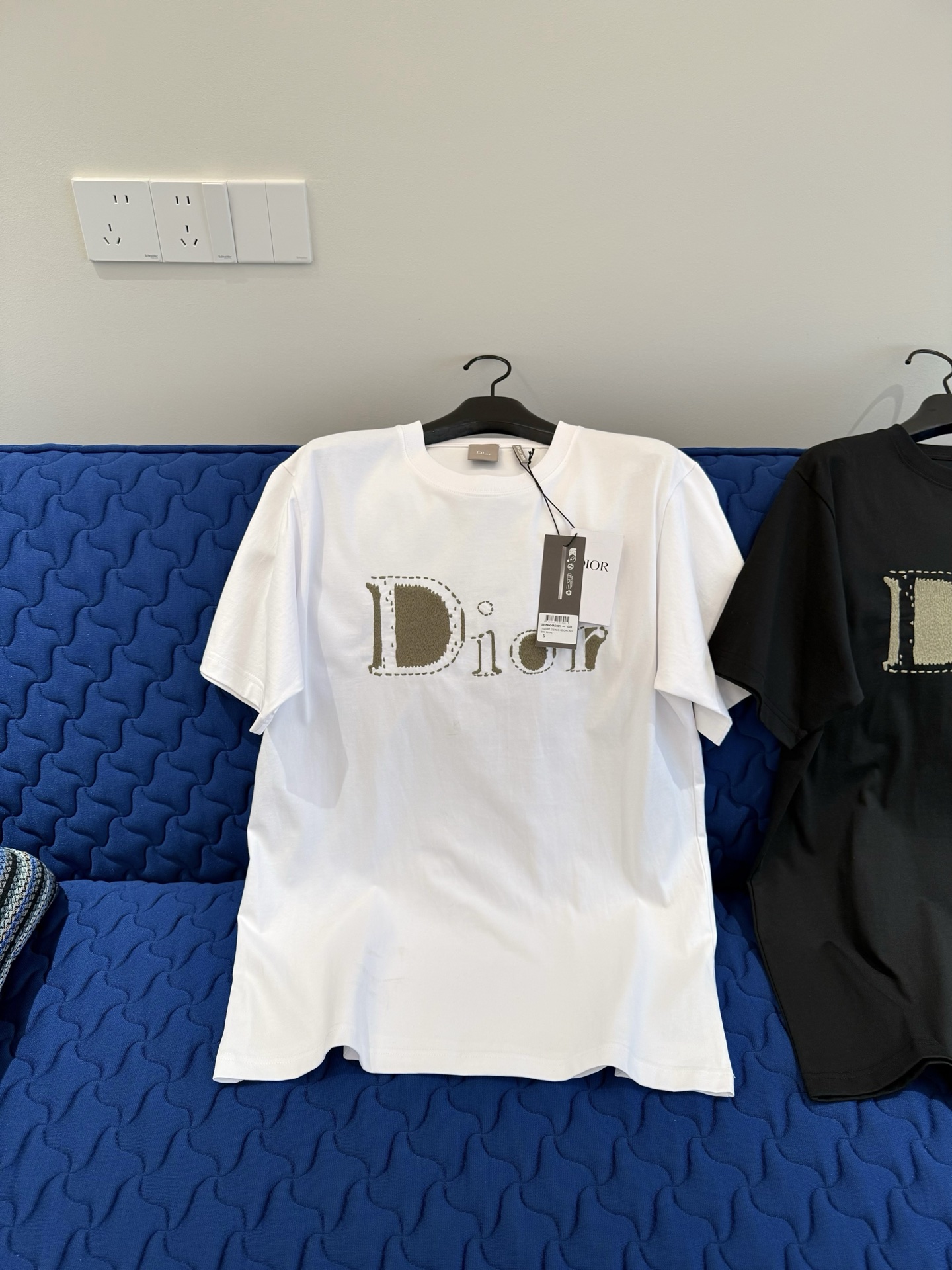 디올 Dior 반팔 티셔츠 683J668B3036_C081