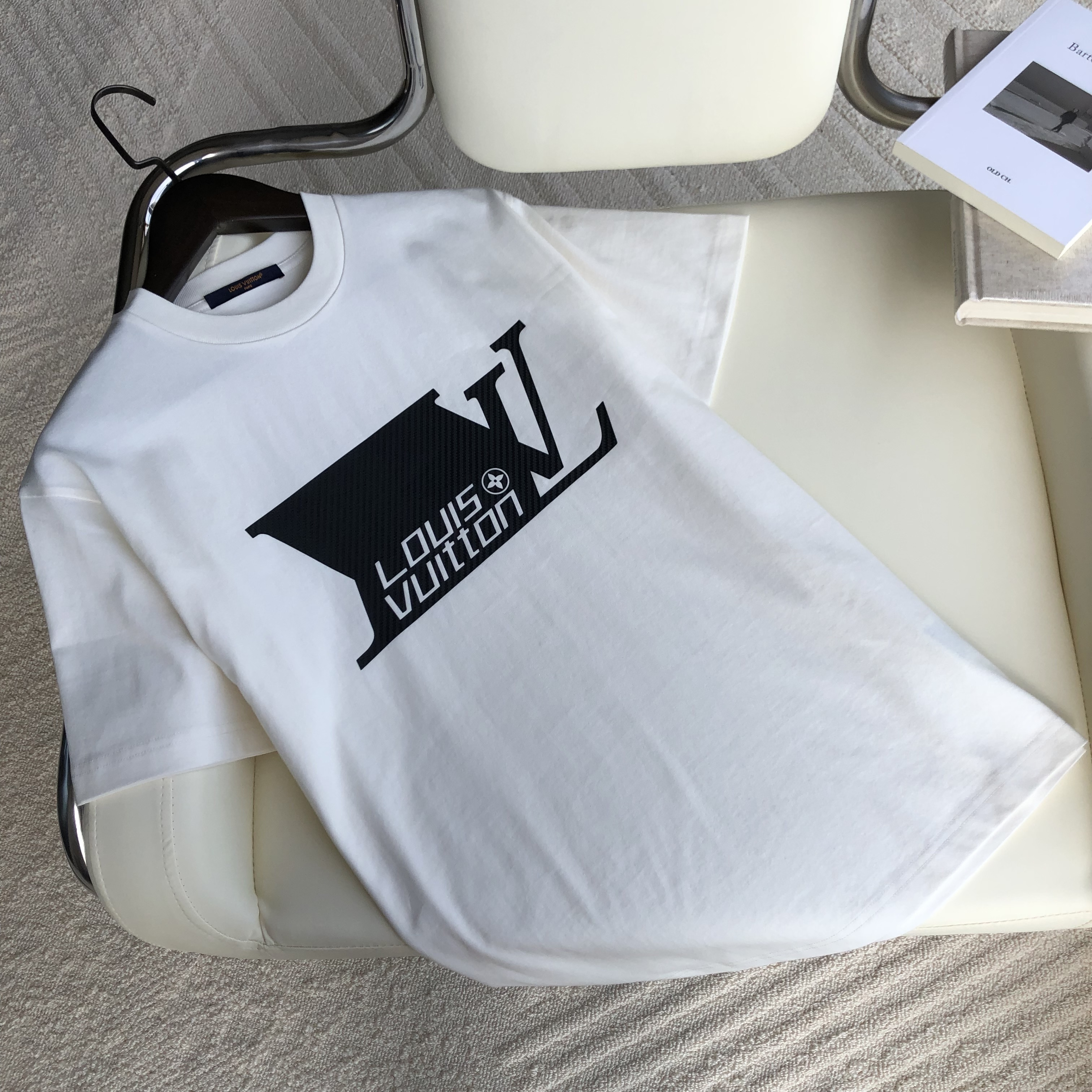 루이비통 Louis Vuitton 반팔 티셔츠 1AJRDG
