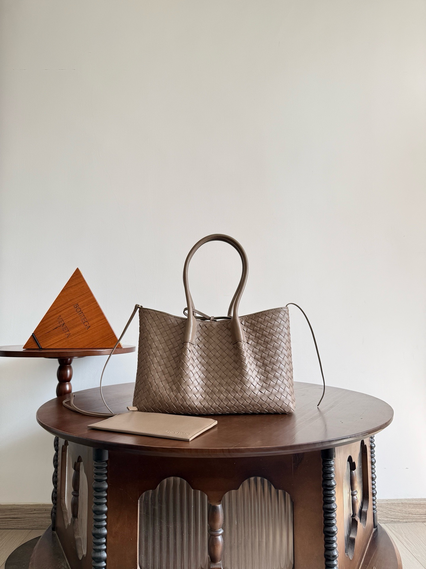 보테가 베네타 Bottega Veneta 854371 Pinacoteca Tote Bag 34CM