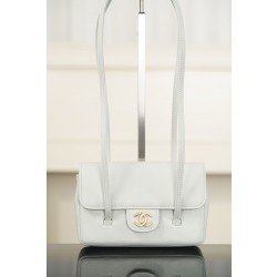샤넬 Chanel 26P AP5068 Clutch with Leather Strap Grained Light grey 17cm