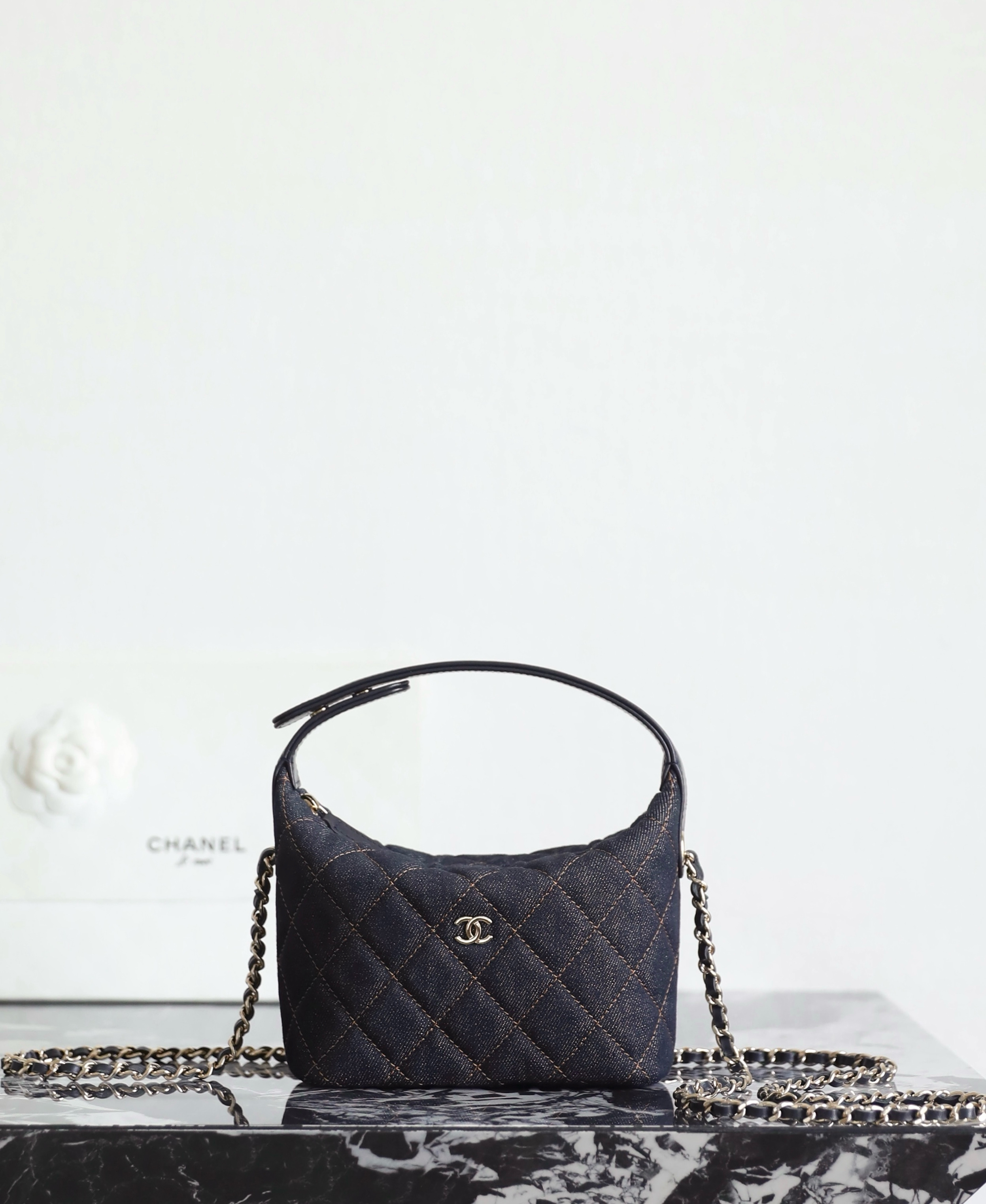 샤넬 Chanel 26P AP4386 Classic Clutch with Chain Denim&Dark Blue 21.5cm