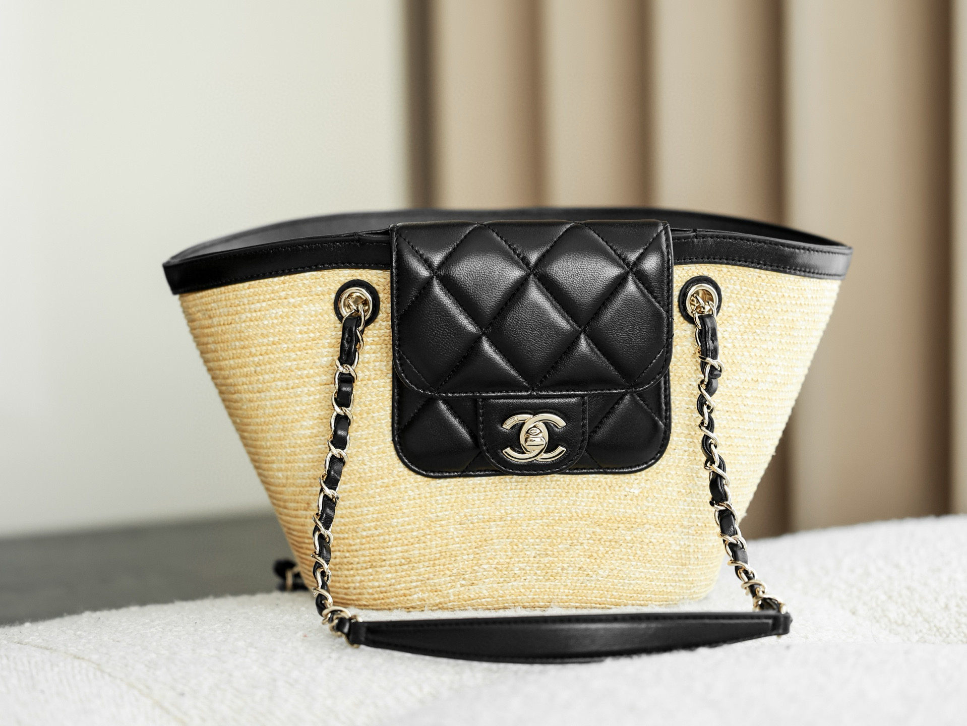 샤넬 CHANEL 26C AS5951 Small Shopping Bag Braided Straw&Black 40cm