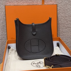 에르메스 Hermes Evelyne 23cm Clemence 46 Ebene/gold