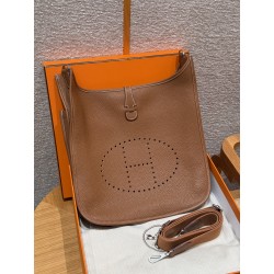 에르메스 Hermes Evelyne 33cm clemence 37 Gold/silver
