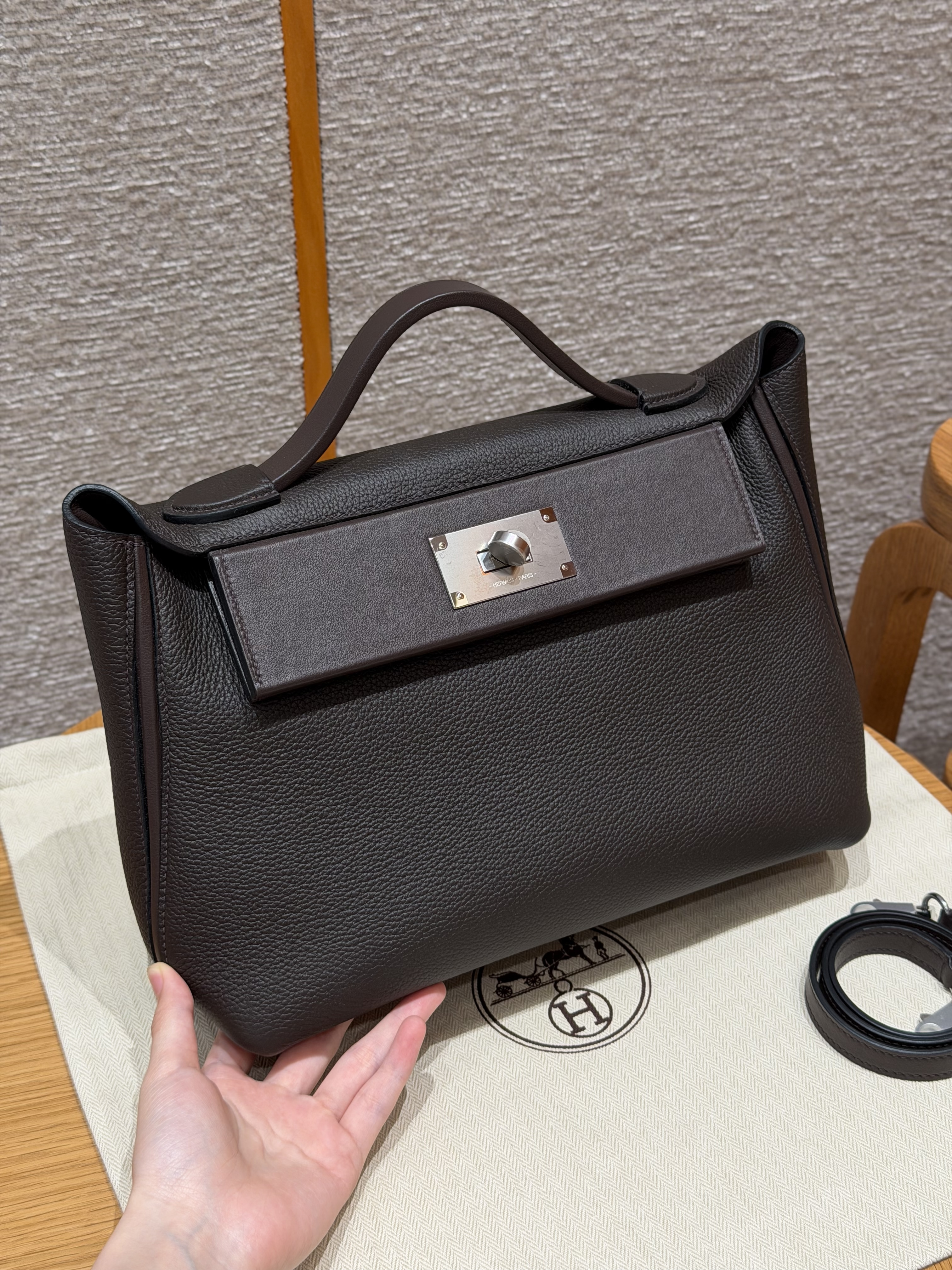 에르메스 Hermes Kelly 2424 29cm evercolor and swift 47 Chocolate/silver