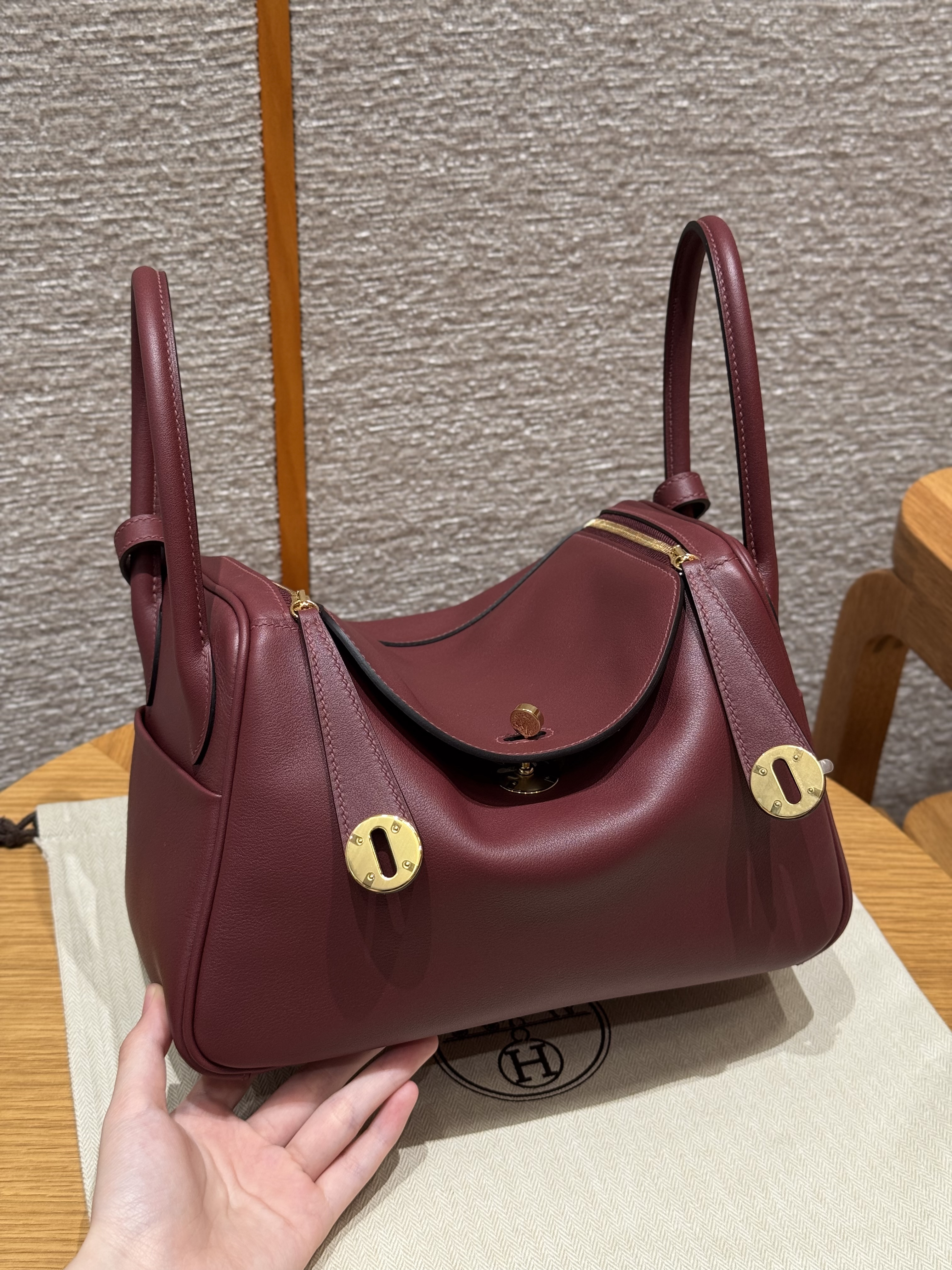 에르메스 Hermes Lindy 26cm Swift 55 Rouge H/gold