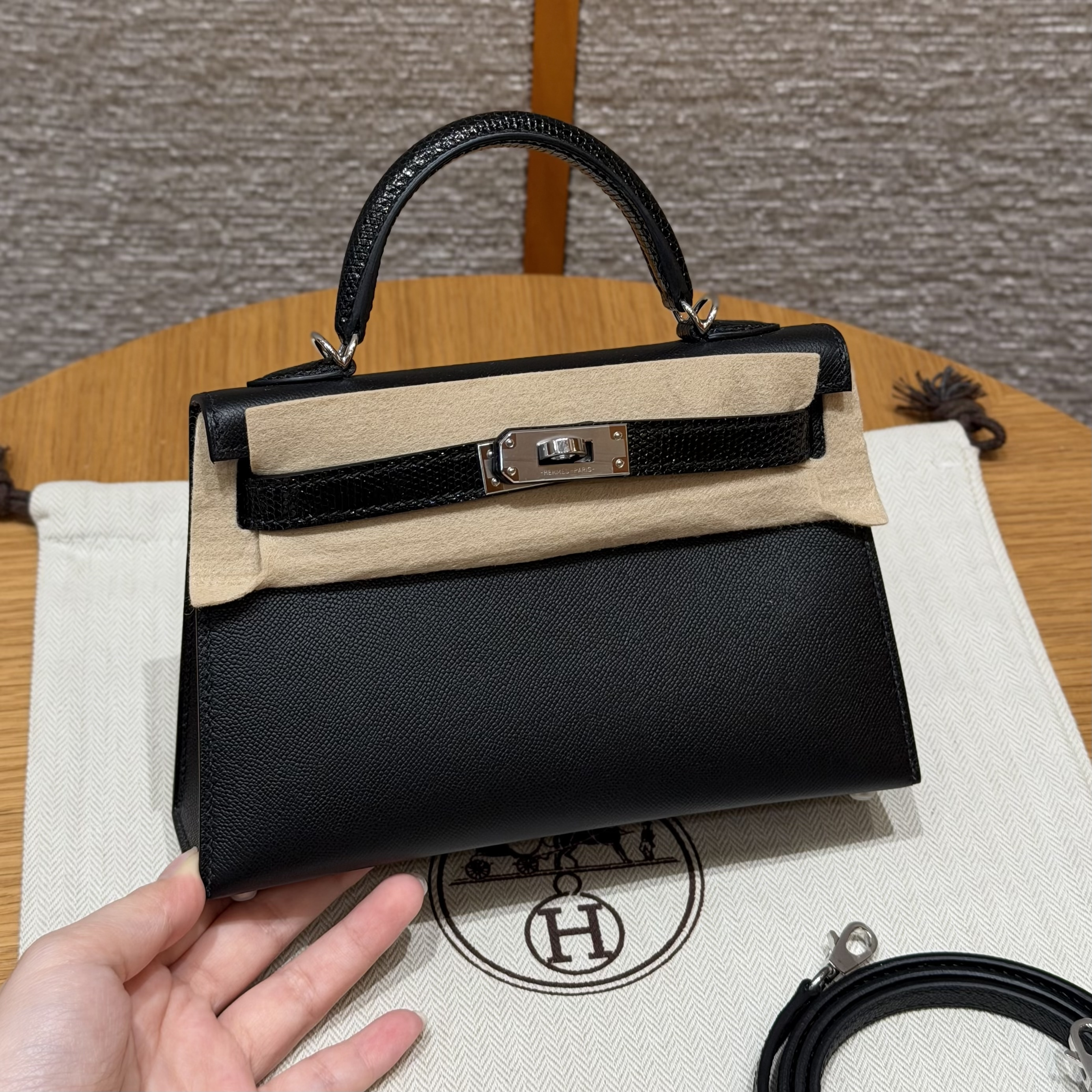 에르메스 Hermes Mini Kelly 19cm Madame and Lizard 89 Noir/silver