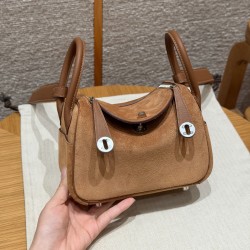 에르메스 Hermes Mini Lindy 19cm Grizzly and Swift 37 Gold/silver