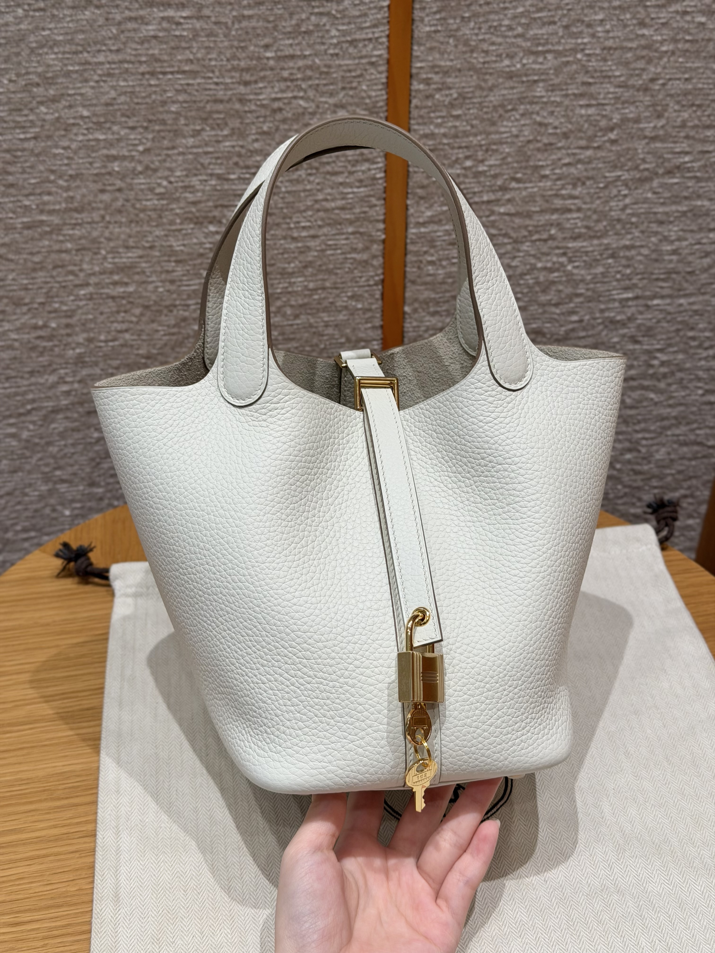 에르메스 Hermes Picotin lock 18cm clemence 0T Mushroom/gold