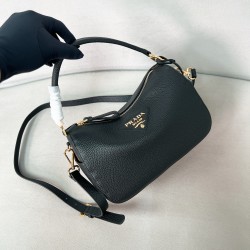 프라다 Prada 1BC277 Small leather bag Black 25cm