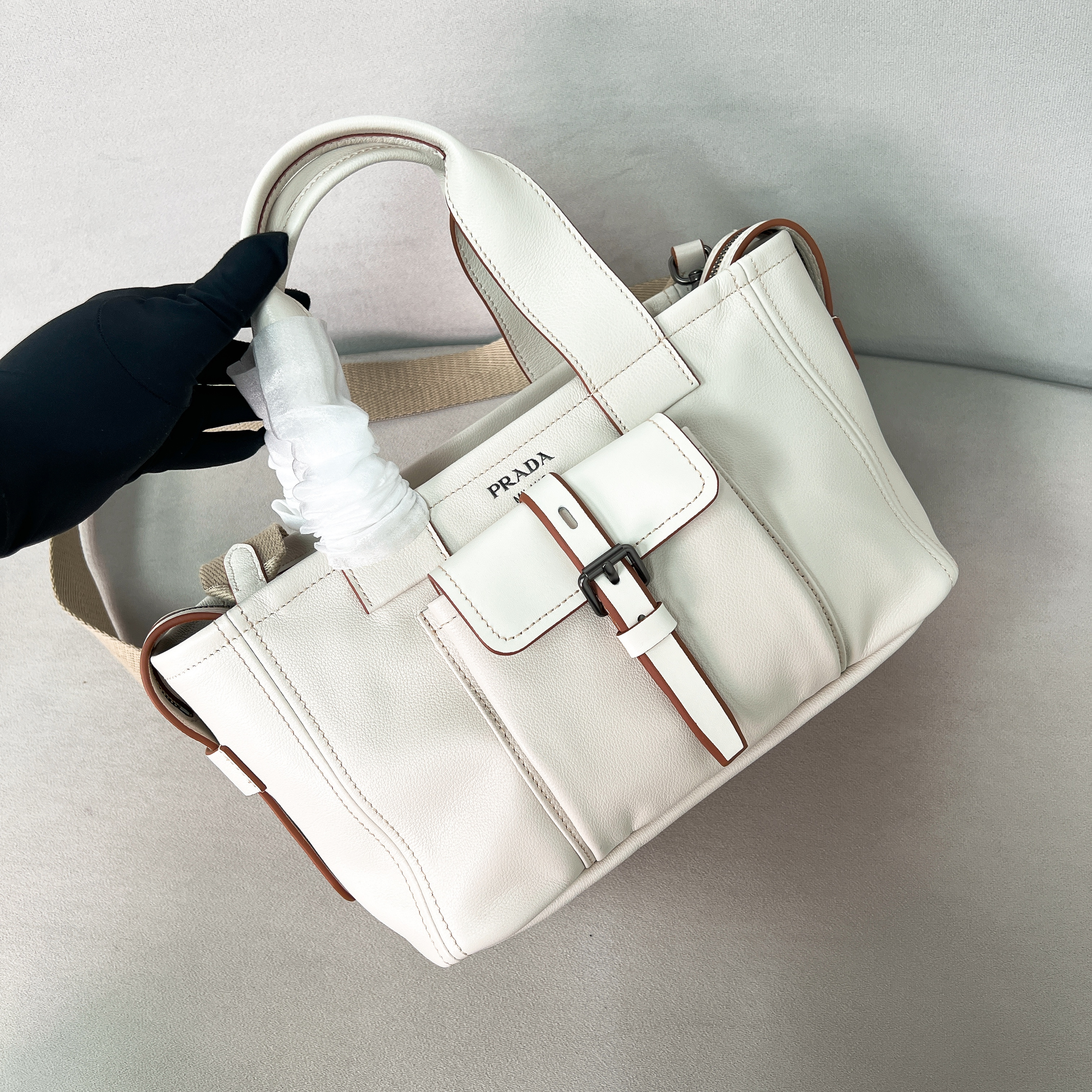 프라다 Prada 1BG660 Route medium leather tote bag White 28cm