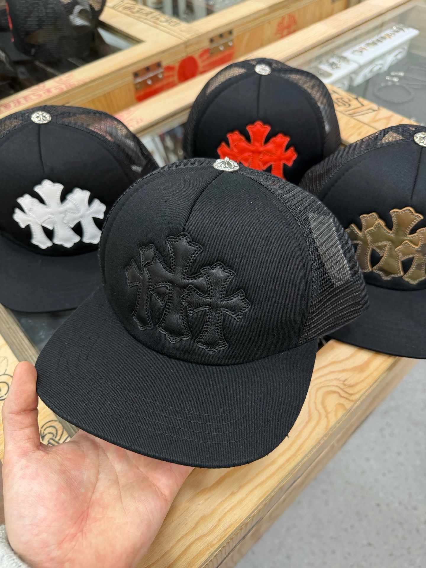 크롬하츠 Chrome Hearts Cemetery Trucker Hat Black