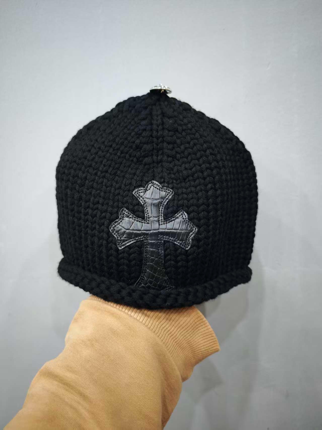 크롬하츠 Chrome Hearts Cross Leather Patch Cashmere Beanie Black