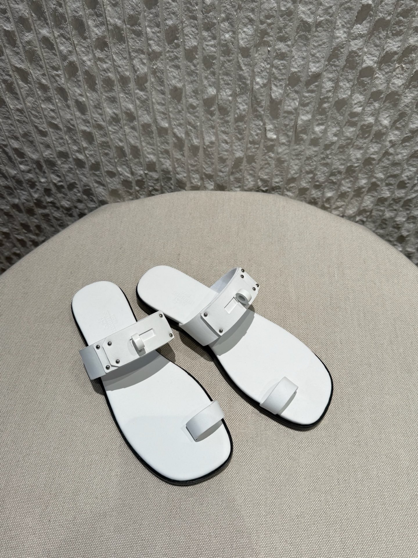 에르메스 Hermes 슬리퍼 White