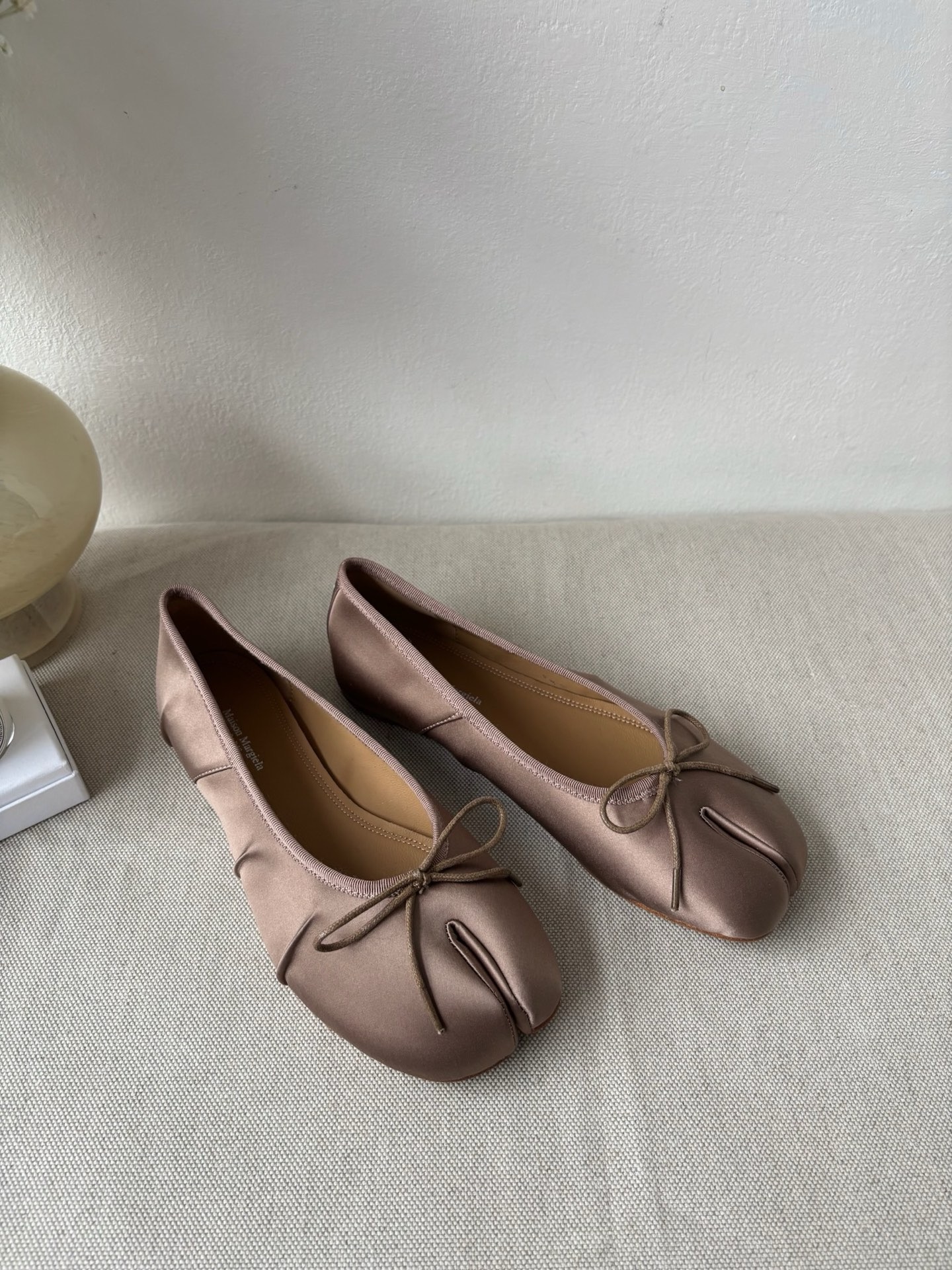 발렌시아가 Maison Margiela 플랫