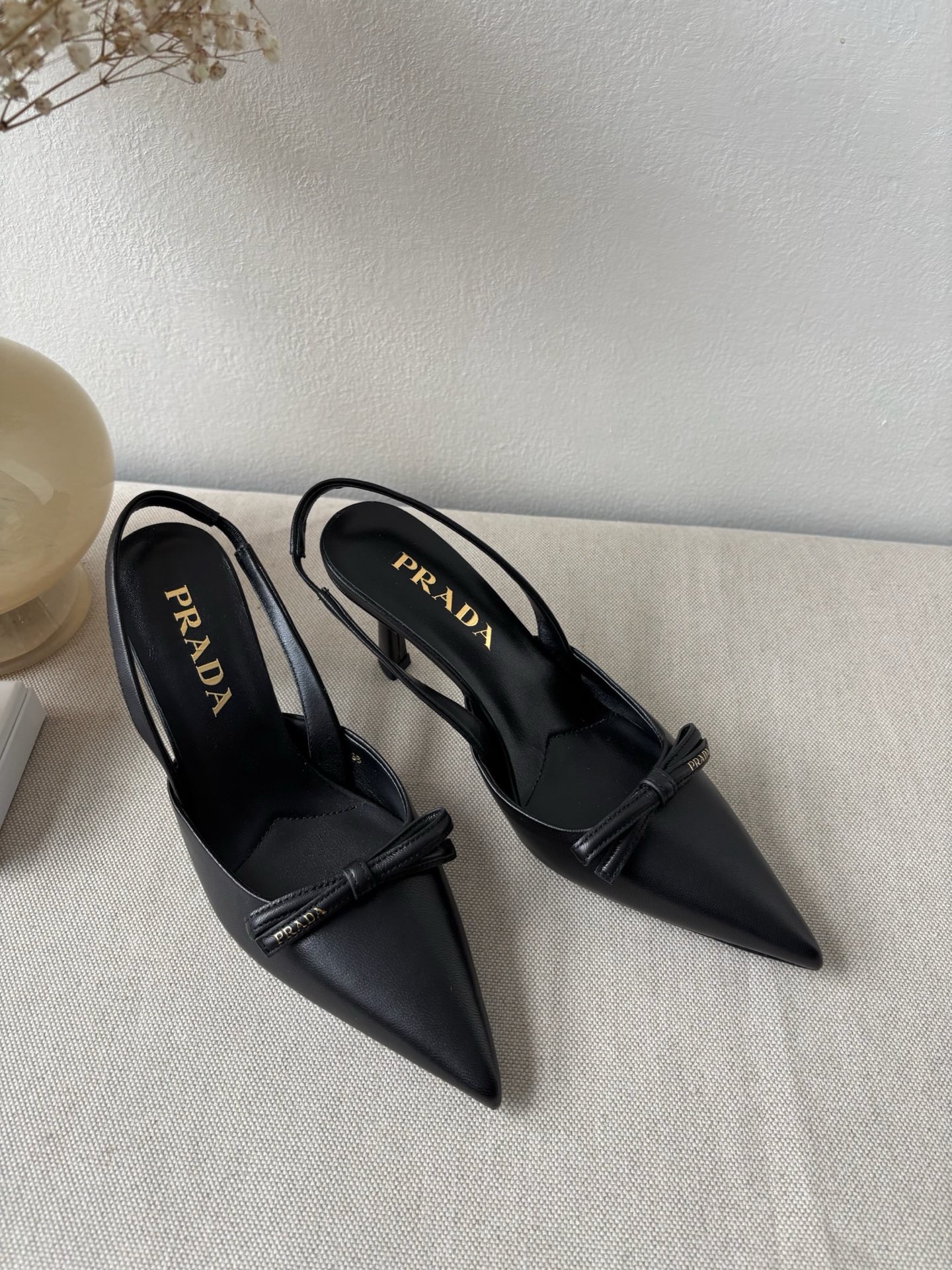 프라다 Prada Slingback Pumps