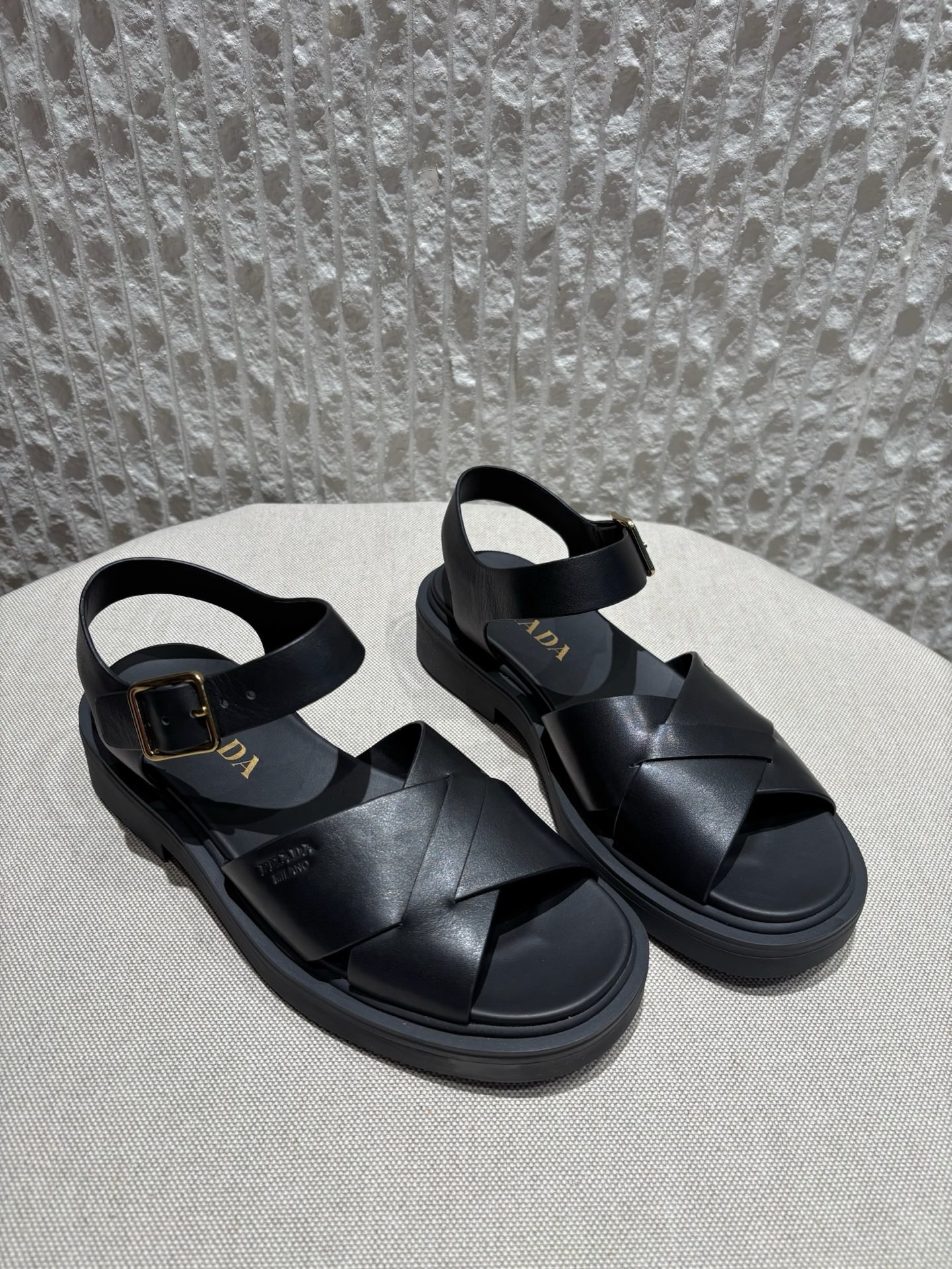 프라다 Prada 샌들 Black