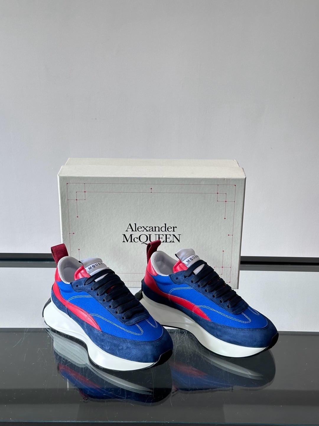 Alexander McQueen 스니커즈