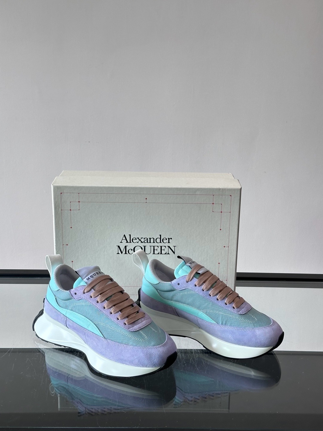 Alexander McQueen 스니커즈