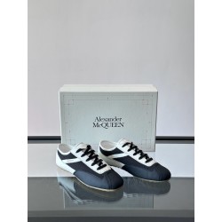 Alexander McQueen 스니커즈