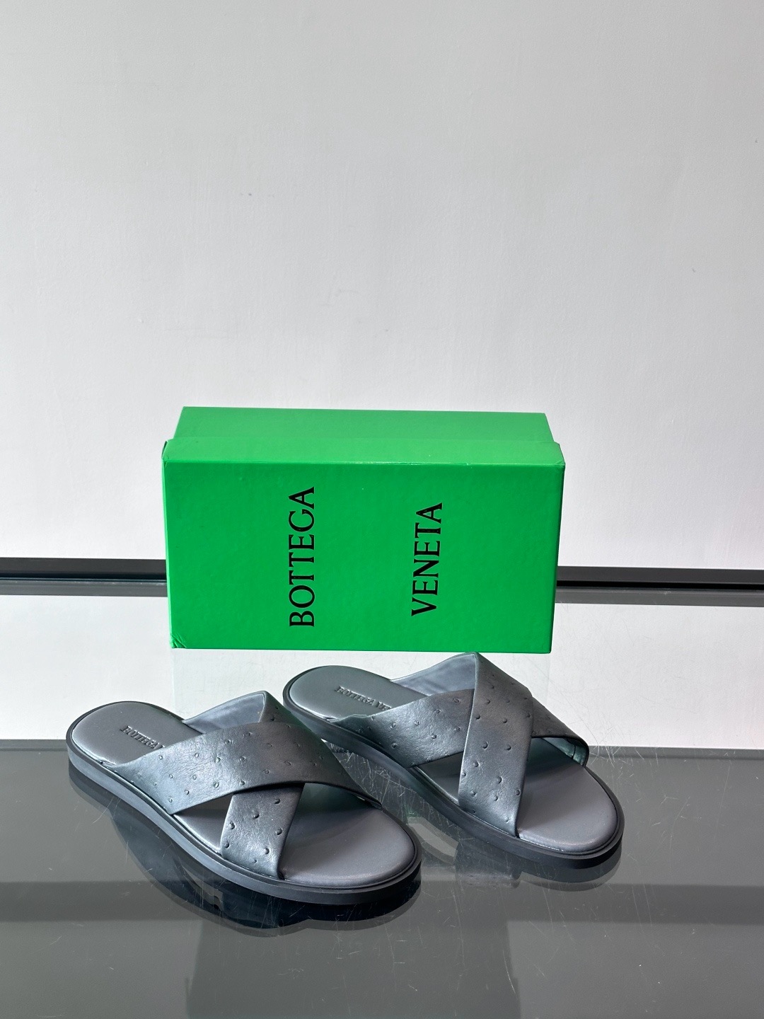 보테가 베네타 Bottega Veneta  슬리퍼