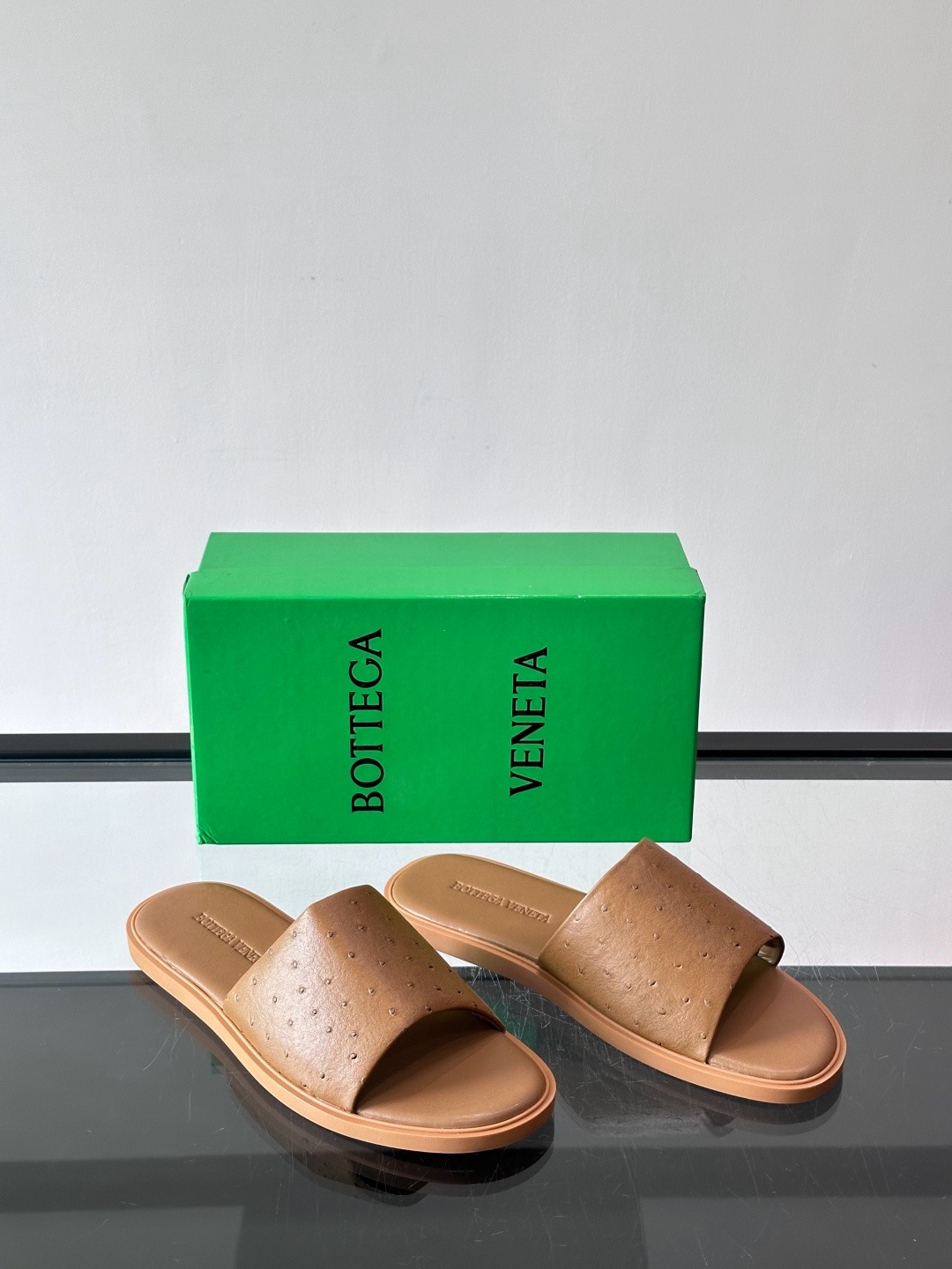 보테가 베네타 Bottega Veneta  슬리퍼