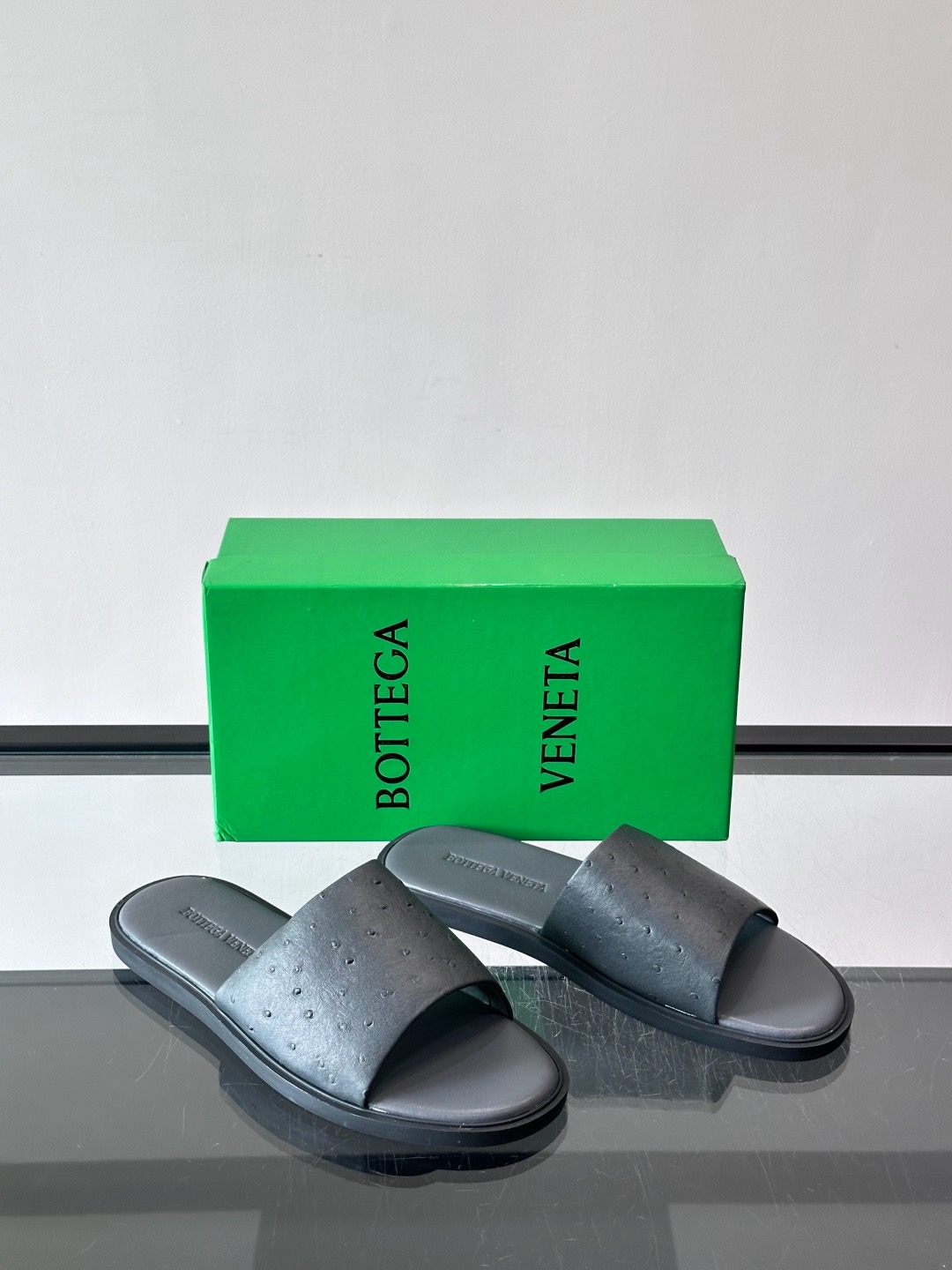 보테가 베네타 Bottega Veneta  슬리퍼