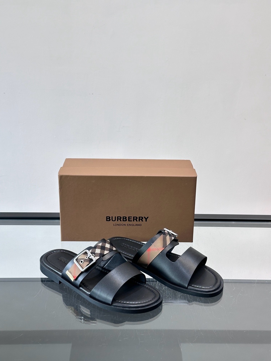 버버리 Burberry 슬리퍼