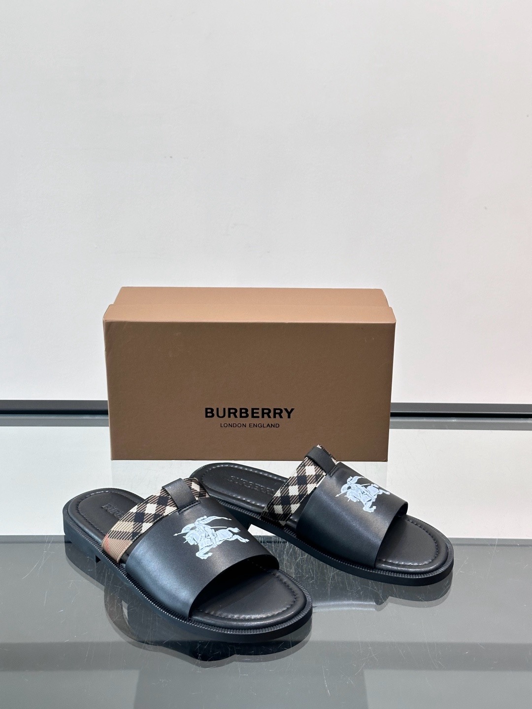 버버리 Burberry 슬리퍼