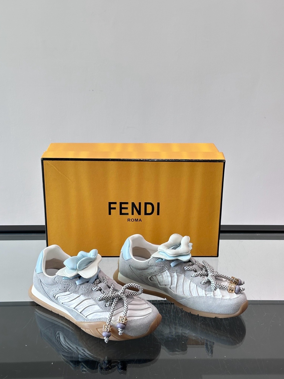 펜디 Fendi 스니커즈