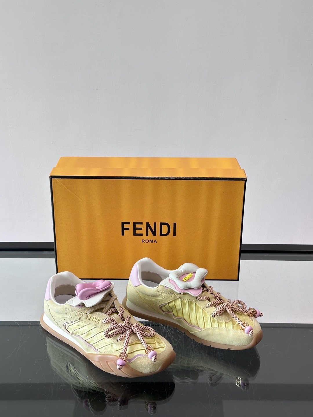 펜디 Fendi 스니커즈