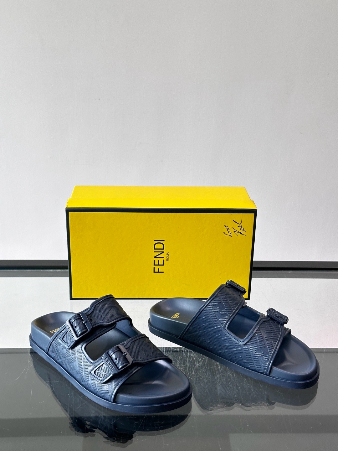 펜디 Fendi  슬리퍼