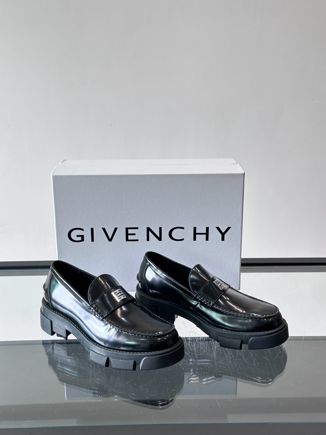 지방시 Givenchy 스니커즈