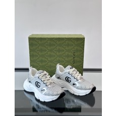 구찌 Gucci Supreme 스니커즈