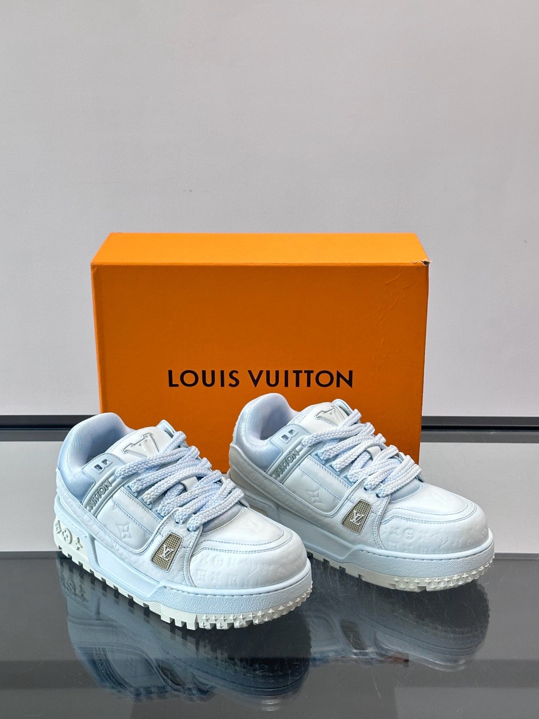 루이비통 Louis Vuitton Trainer 스니커즈