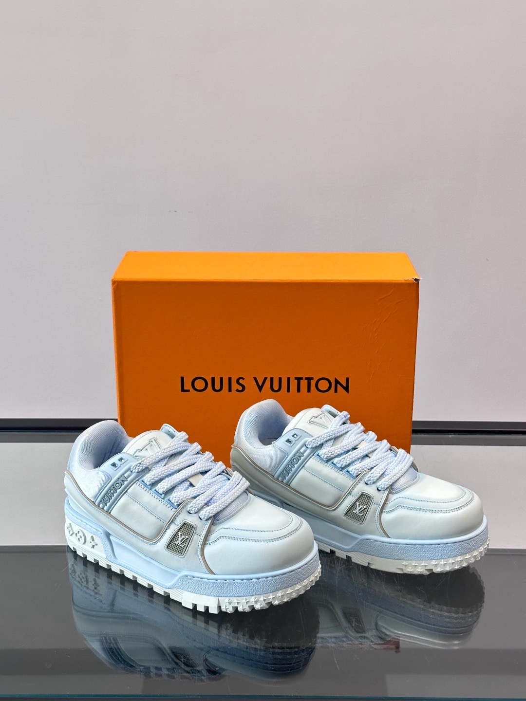 루이비통 Louis Vuitton Trainer 스니커즈
