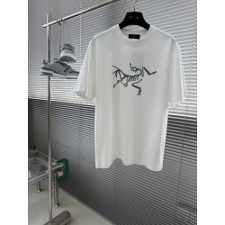 아크테릭스 ARC'TERYX 반팔 티셔츠