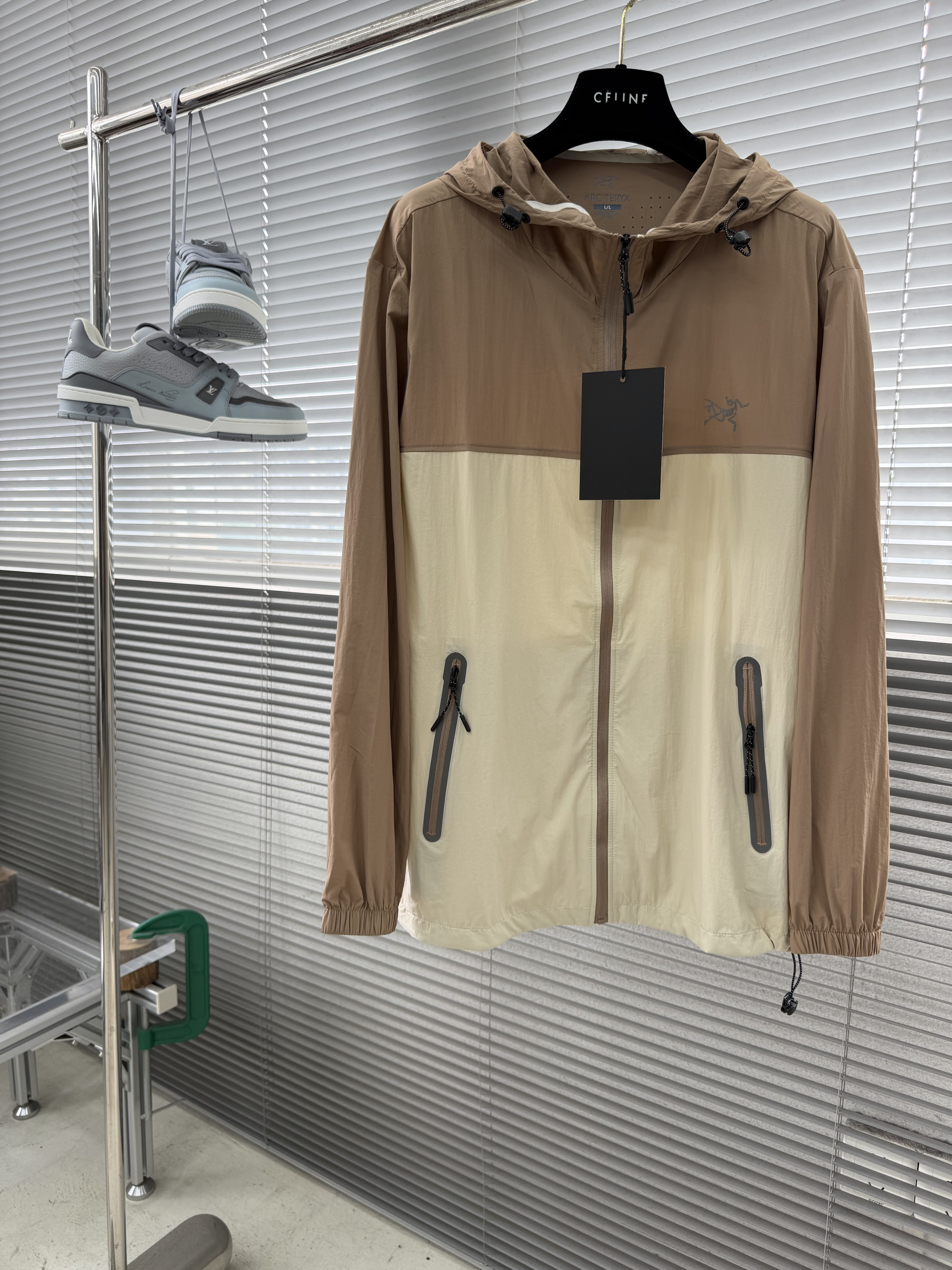 아크테릭스 ARC'TERYX 재킷