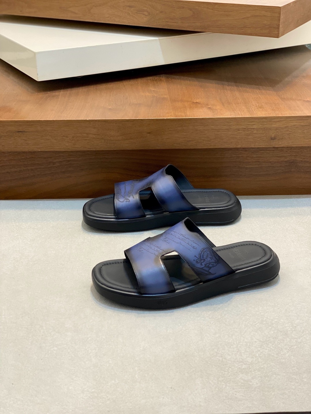 벨루티 Berluti 슬리퍼
